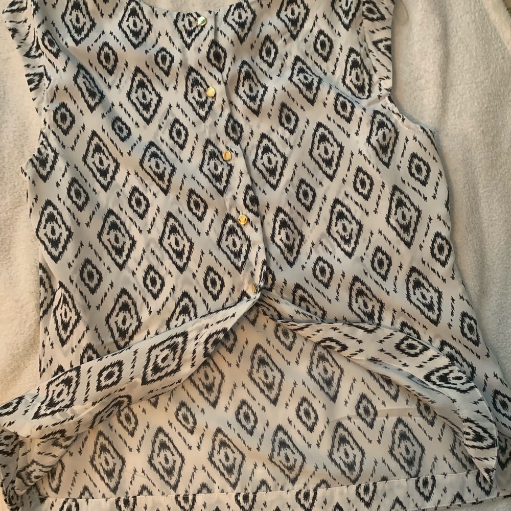 Top - Picture 2 of 2